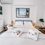 Mare Marina View 1