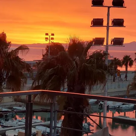 Daire Mare Marina View 1 *